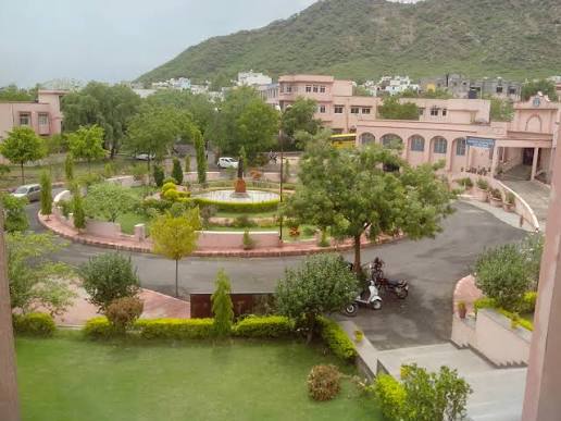 Janardan Rai Nagar Rajasthan Vidyapeeth Campus 4
